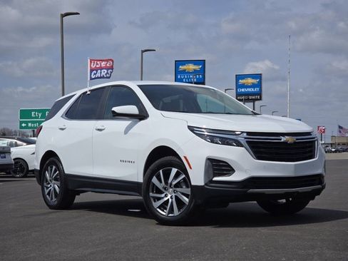 Used 2024 Chevrolet Equinox LT w/ LPO, Floor Liner Package AWD/4WD image 2