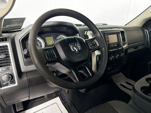 Used 2019 RAM 1500 Classic SLT image 9