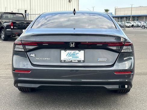 Used 2023 Honda Accord Touring image 5