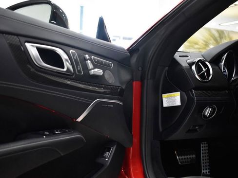 Used 2013 Mercedes-Benz SL 63 AMG image 18