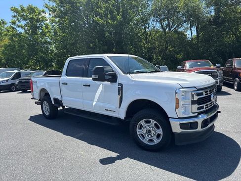 Used 2025 Ford F250 XLT AWD/4WD image 1