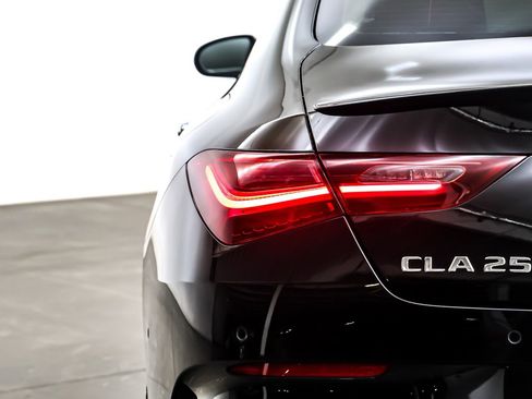 Used 2025 Mercedes-Benz CLA 250 4MATIC image 16