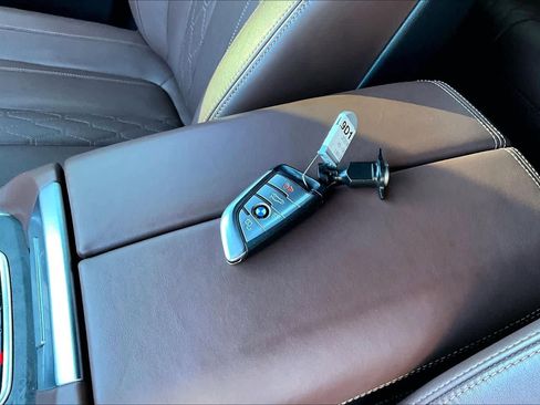 Used 2020 BMW X5 xDrive40i w/ M Sport Package image 15