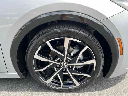 Used 2023 Toyota Prius Prime Premium FWD image 48