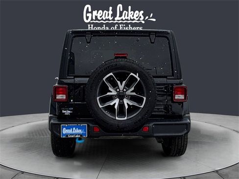 Used 2024 Jeep Wrangler Unlimited w/ Convenience Group image 4