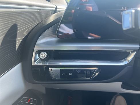 Used 2024 Cadillac Lyriq Luxury image 9