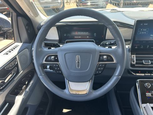 Used 2022 Lincoln Navigator Black Label AWD/4WD image 23