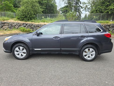 Used 2012 Subaru Outback 2.5i Limited AWD/4WD image 2