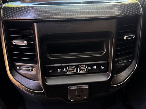 Used 2019 RAM 1500 Limited AWD/4WD image 11