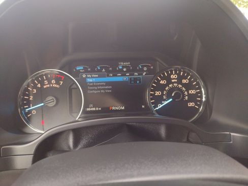 Used 2019 Ford F150 Platinum w/ Equipment Group 701A Luxury image 14