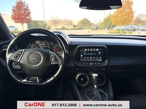 Used 2017 Chevrolet Camaro SS RWD image 15