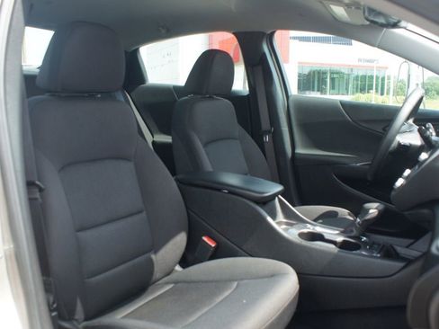 Used 2023 Chevrolet Malibu RS FWD image 22