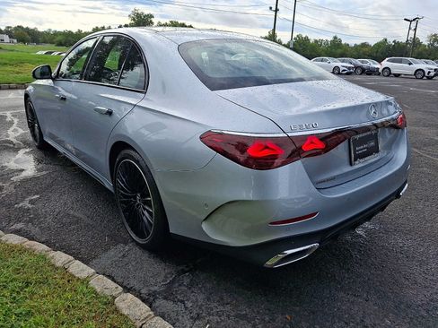 Used 2024 Mercedes-Benz E 350 4MATIC Sedan image 3