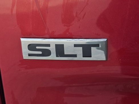 Used 2015 RAM 1500 Classic SLT image 13