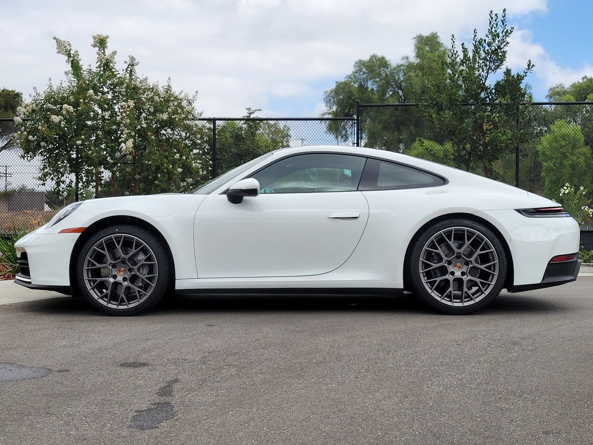 Certified 2025 Porsche 911 Carrera RWD image 2
