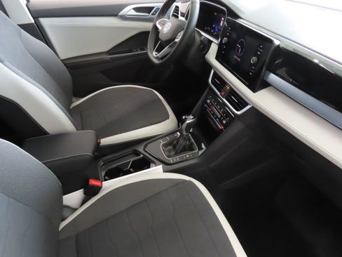 New 2026 Volkswagen Taos SE FWD image 24