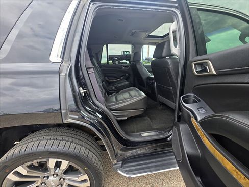 Used 2017 GMC Yukon Denali w/ Open Road Package AWD/4WD image 9