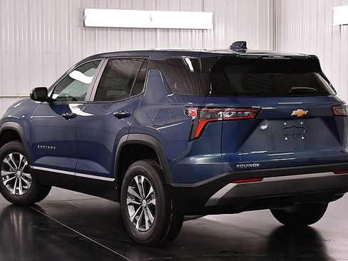 New 2026 Chevrolet Equinox LT image 5