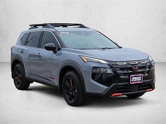 Used 2025 Nissan Rogue SV AWD/4WD video 3
