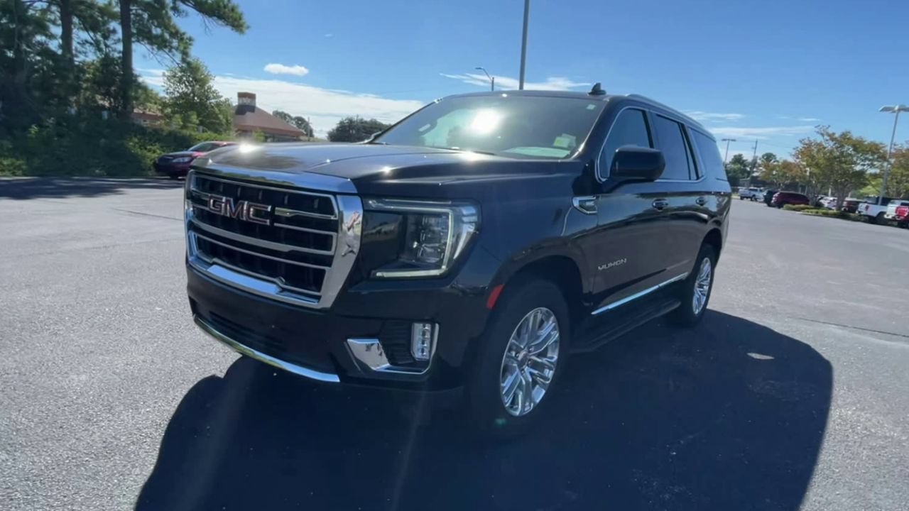 Used 2024 GMC Yukon SLT RWD image 4