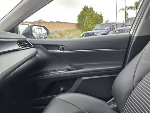 Used 2024 Toyota Camry SE image 16