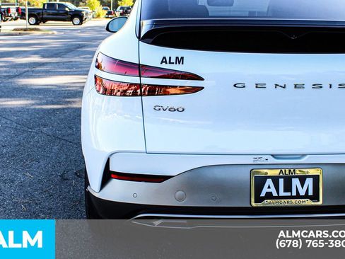 Used 2025 Genesis GV60 RWD image 13