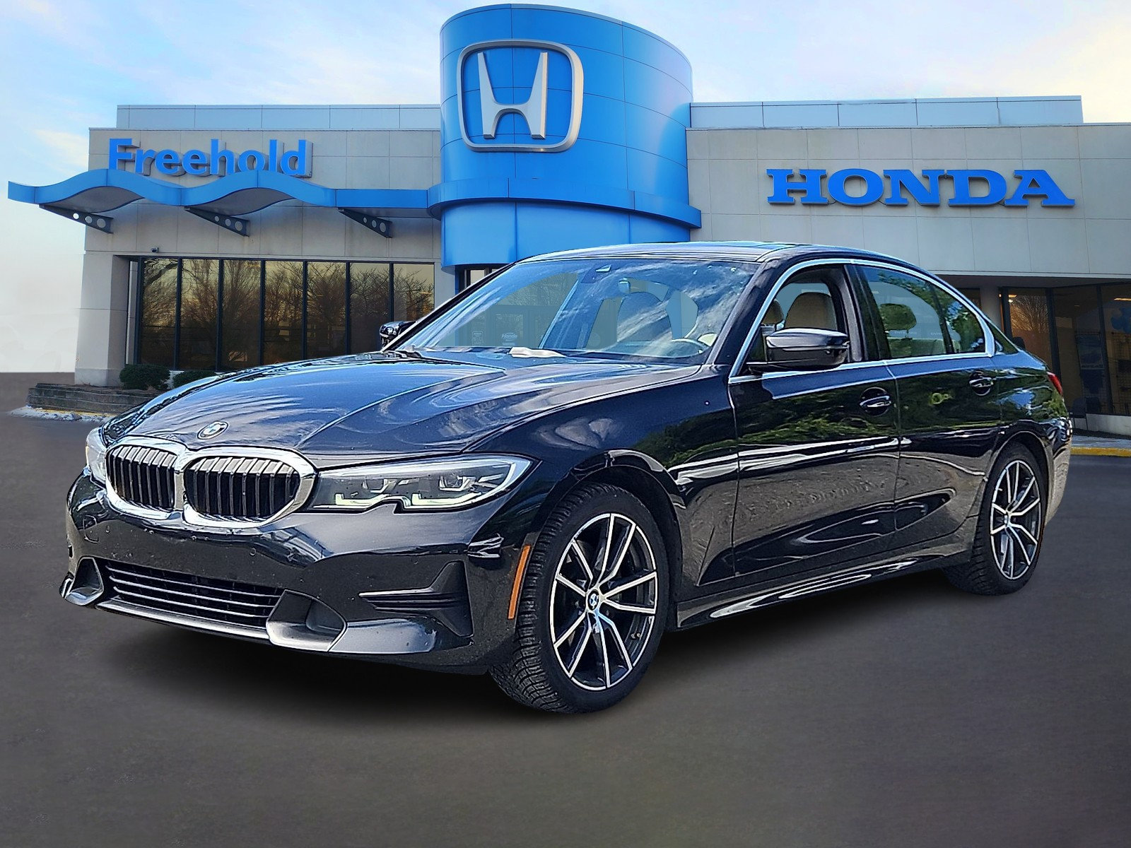 Used 2021 BMW 330i Sedan RWD image 3
