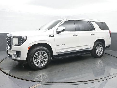 Used 2021 GMC Yukon SLT w/ SLT Luxury Plus Package AWD/4WD image 2