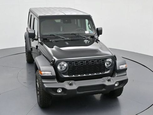 Used 2024 Jeep Wrangler Unlimited Sport AWD/4WD image 46