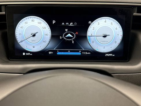 Used 2023 Hyundai Tucson Limited AWD/4WD image 13