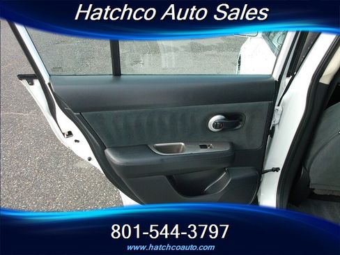 Used 2012 Nissan Versa 1.8 S image 19