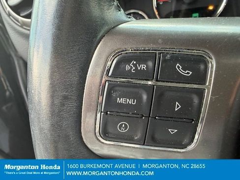 Used 2018 Jeep Wrangler Unlimited Sahara AWD/4WD image 10