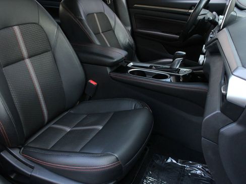 Used 2023 Nissan Altima 2.5 SR FWD image 28