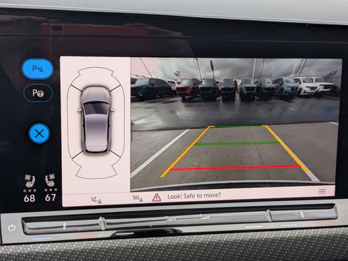 Used 2024 Volkswagen Golf R image 23