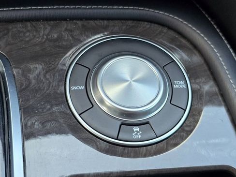 Used 2023 Nissan Armada Platinum w/ Captain's Chairs Package image 32