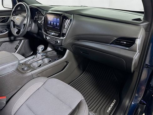 Used 2023 Chevrolet Traverse LT image 27