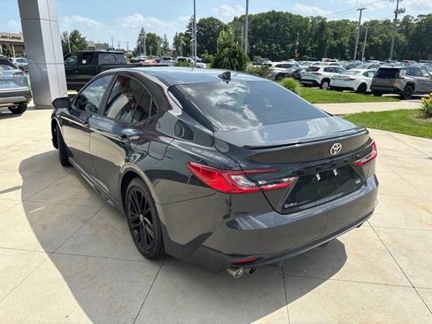 Used 2025 Toyota Camry SE FWD image 5