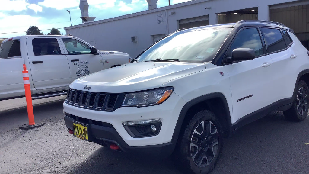 Used 2021 Jeep Compass Trailhawk w/ Sun and Sound Group AWD/4WD image 1