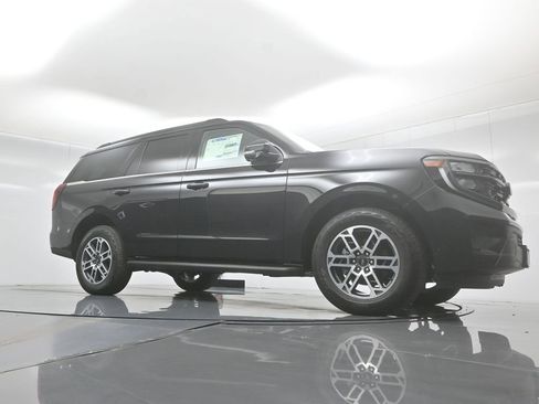 New 2025 Ford Expedition Active image 53