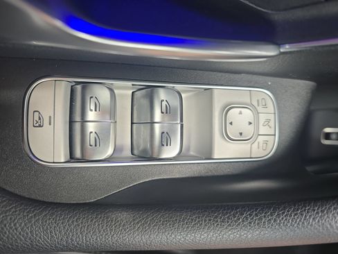 Certified 2025 Mercedes-Benz GLS 450 4MATIC image 27
