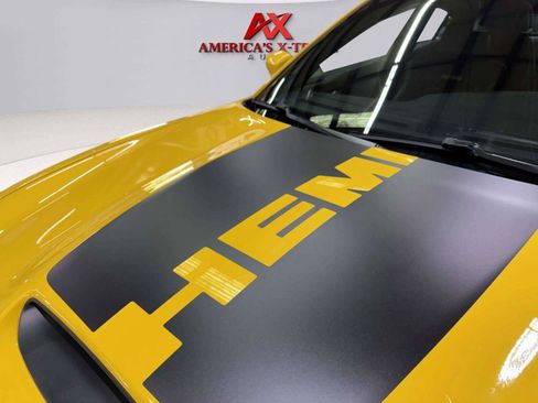 Used 2017 Dodge Charger R/T RWD image 12