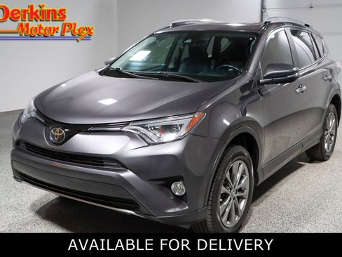 Used 2018 Toyota RAV4 Limited FWD image 1