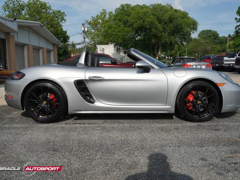 Used 2018 Porsche 718 Boxster S RWD image 8