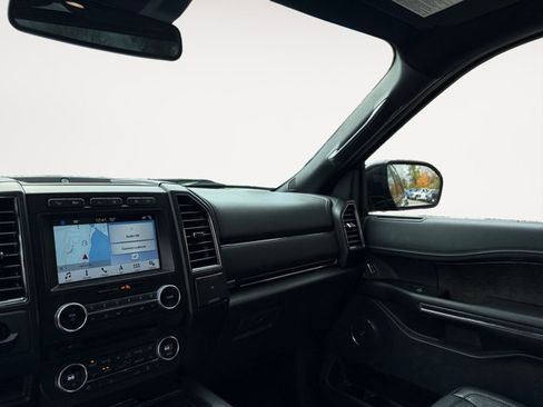Used 2018 Ford Expedition Limited w/ Equipment Group 302A image 11