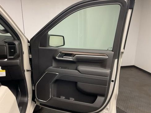 New 2026 Chevrolet Silverado 1500 RST w/ LPO, Dark Essentials Package image 21