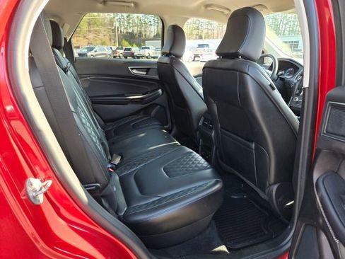 Used 2024 Ford Edge Titanium image 16
