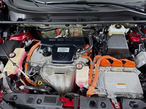 Certified 2018 Toyota RAV4 Limited w/ Advanced Technology Package image 30