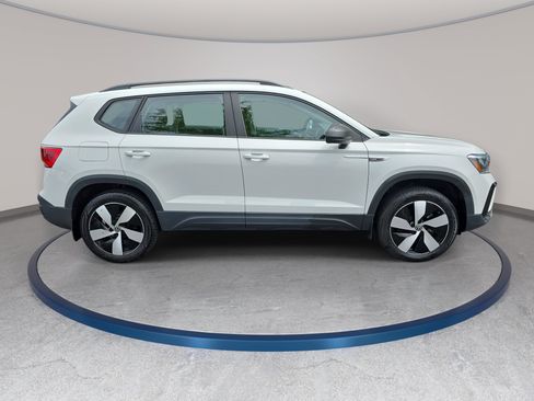 Used 2024 Volkswagen Taos S AWD/4WD image 4