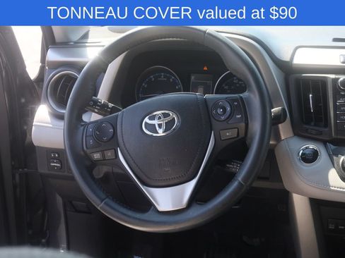 Used 2017 Toyota RAV4 XLE AWD/4WD image 8