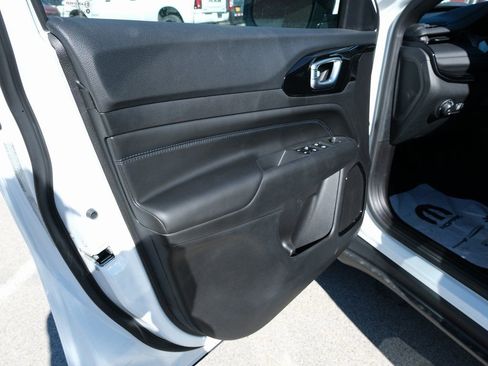 New 2026 Jeep Compass Latitude image 15